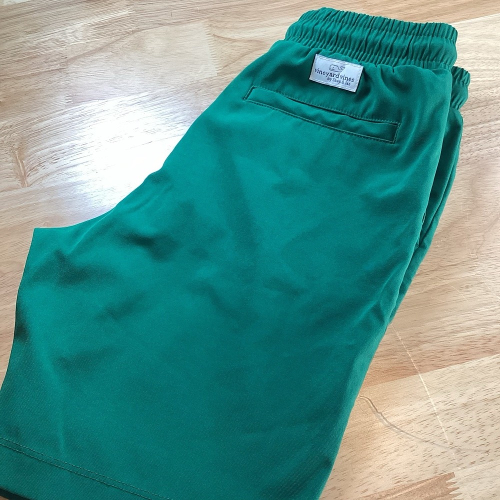 Vineyard Vines Boys Jetty Performance Pull On Shorts- Green- S (8-10)